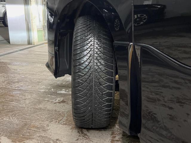 ヴォクシー ＺＳ　煌ＩＩＩ　純正９型ナビ　クルーズコントロール　バックカメラ　衝突被害軽減システム　禁煙車　ハーフレザーシート　コーナーセンサー　ＬＥＤヘッド　ビルトインＥＴＣ　純正１６インチアルミ　車線逸脱警報（39枚目）