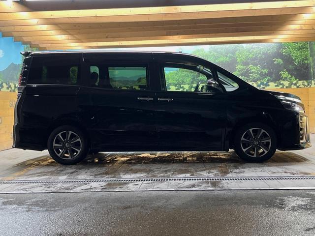 ヴォクシー ＺＳ　煌ＩＩＩ　純正９型ナビ　クルーズコントロール　バックカメラ　衝突被害軽減システム　禁煙車　ハーフレザーシート　コーナーセンサー　ＬＥＤヘッド　ビルトインＥＴＣ　純正１６インチアルミ　車線逸脱警報（47枚目）