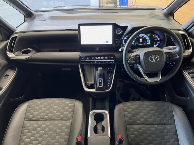 ヴォクシー ハイブリッドＳ－Ｚ　１０．５インチディスプレイオーディオ　全周囲カメラ　セーフティセンス　レーダークルーズ　両側パワスラ　ハーフレザーシート　ＬＥＤライト　純正１７インチアルミ　シートヒーター　デュアルオートエアコン（2枚目）