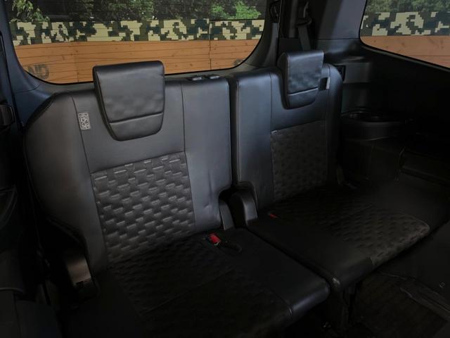 ヴォクシー ハイブリッドＳ－Ｚ　１０．５インチディスプレイオーディオ　全周囲カメラ　セーフティセンス　レーダークルーズ　両側パワスラ　ハーフレザーシート　ＬＥＤライト　純正１７インチアルミ　シートヒーター　デュアルオートエアコン（9枚目）