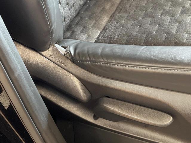 ヴォクシー ハイブリッドＳ－Ｚ　１０．５インチディスプレイオーディオ　全周囲カメラ　セーフティセンス　レーダークルーズ　両側パワスラ　ハーフレザーシート　ＬＥＤライト　純正１７インチアルミ　シートヒーター　デュアルオートエアコン（30枚目）