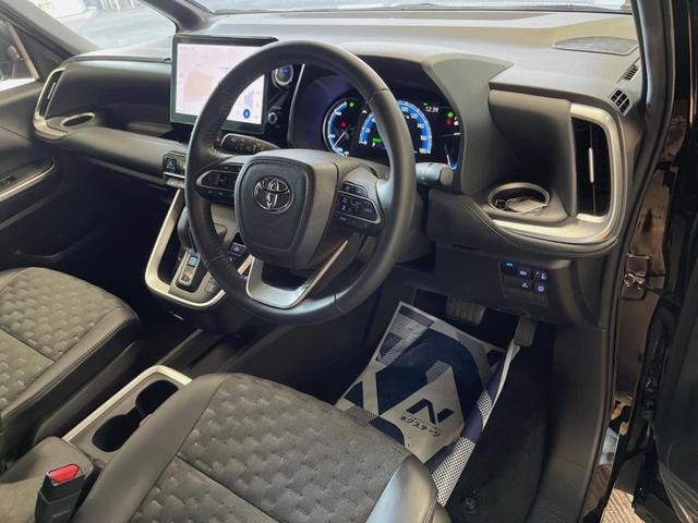 ヴォクシー ハイブリッドＳ－Ｚ　１０．５インチディスプレイオーディオ　全周囲カメラ　セーフティセンス　レーダークルーズ　両側パワスラ　ハーフレザーシート　ＬＥＤライト　純正１７インチアルミ　シートヒーター　デュアルオートエアコン（31枚目）