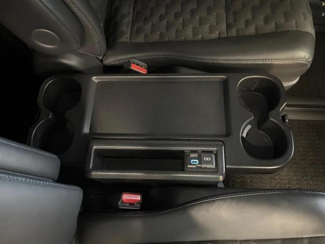 ヴォクシー ハイブリッドＳ－Ｚ　１０．５インチディスプレイオーディオ　全周囲カメラ　セーフティセンス　レーダークルーズ　両側パワスラ　ハーフレザーシート　ＬＥＤライト　純正１７インチアルミ　シートヒーター　デュアルオートエアコン（34枚目）