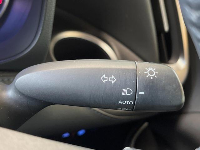 ヴォクシー ハイブリッドＳ－Ｚ　１０．５インチディスプレイオーディオ　全周囲カメラ　セーフティセンス　レーダークルーズ　両側パワスラ　ハーフレザーシート　ＬＥＤライト　純正１７インチアルミ　シートヒーター　デュアルオートエアコン（41枚目）