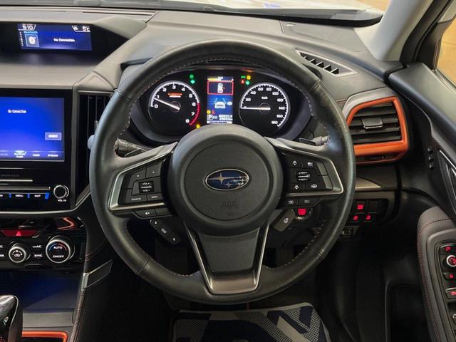 �y�����v�����X�e�A�����O�z�㎿�Ȋv���g�p���邱�ƂŁA��ɂ����������݂ƂĂ��^�]���₷���n���h���ł���