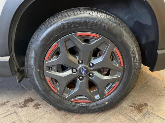 �y�����P�V�C���`�A���~�z�C�[���z�O�ςɃ}�b�`���������A���~�z�C�[���𑕒����Ă���܂��B�e��ЊO�A���~�z�C�[����A�X�^�b�h���X�^�C�����戵�����Ă���܂��B���񂲑��k����������