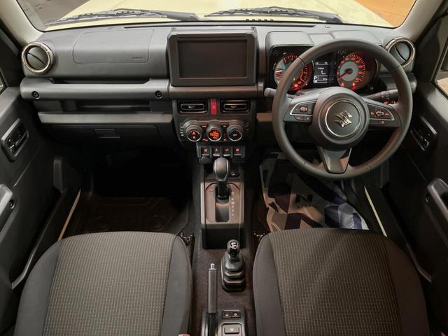 ジムニーノマド ＦＣ　登録済未使用車　４ＷＤ　セーフティサポート　レーダークルーズ　シートヒーター　ＬＥＤヘッド　ダウンヒルアシスト　コーナーセンサー　純正１５インチアルミ　革巻きステアリング　オートエアコン　スマートキー（2枚目）