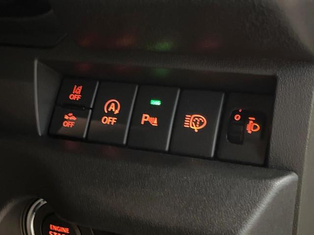 ジムニーノマド ＦＣ　登録済未使用車　４ＷＤ　セーフティサポート　レーダークルーズ　シートヒーター　ＬＥＤヘッド　ダウンヒルアシスト　コーナーセンサー　純正１５インチアルミ　革巻きステアリング　オートエアコン　スマートキー（5枚目）