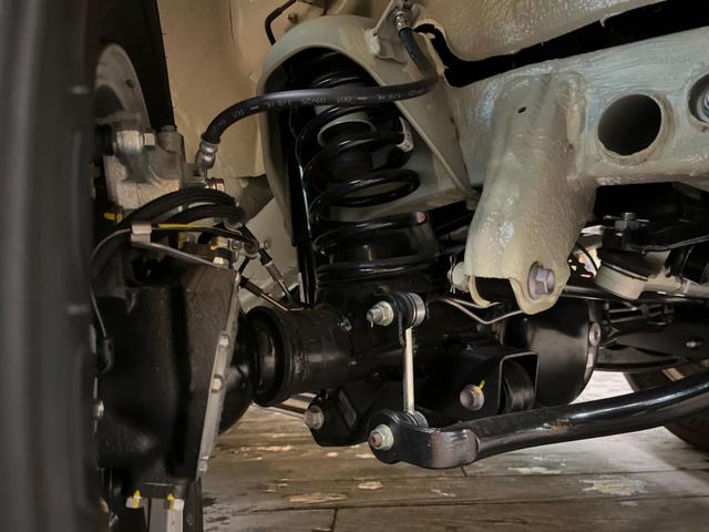 ジムニーノマド ＦＣ　登録済未使用車　４ＷＤ　セーフティサポート　レーダークルーズ　シートヒーター　ＬＥＤヘッド　ダウンヒルアシスト　コーナーセンサー　純正１５インチアルミ　革巻きステアリング　オートエアコン　スマートキー（18枚目）