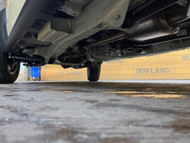 ジムニーノマド ＦＣ　登録済未使用車　４ＷＤ　セーフティサポート　レーダークルーズ　シートヒーター　ＬＥＤヘッド　ダウンヒルアシスト　コーナーセンサー　純正１５インチアルミ　革巻きステアリング　オートエアコン　スマートキー（24枚目）