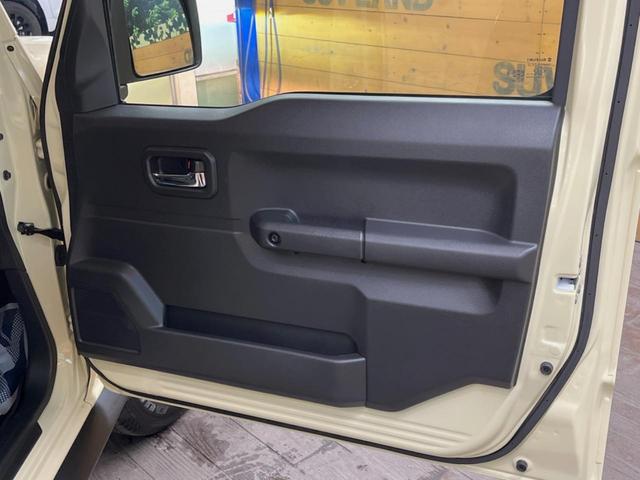 ジムニーノマド ＦＣ　登録済未使用車　４ＷＤ　セーフティサポート　レーダークルーズ　シートヒーター　ＬＥＤヘッド　ダウンヒルアシスト　コーナーセンサー　純正１５インチアルミ　革巻きステアリング　オートエアコン　スマートキー（29枚目）