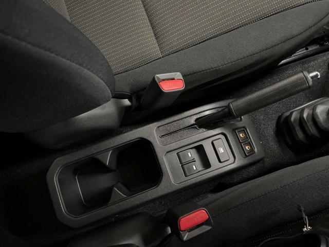 ジムニーノマド ＦＣ　登録済未使用車　４ＷＤ　セーフティサポート　レーダークルーズ　シートヒーター　ＬＥＤヘッド　ダウンヒルアシスト　コーナーセンサー　純正１５インチアルミ　革巻きステアリング　オートエアコン　スマートキー（41枚目）