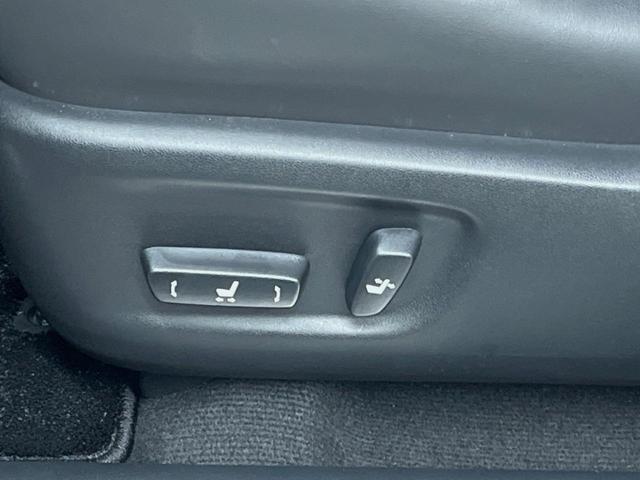 ＮＸ ＮＸ３００ｈ　バージョンＬ　１０．３インチメーカーナビ　全周囲カメラ　プリクラッシュセーフティ　レーダークルーズ　全席パワーシート　ハンズフリーパワーバックドア　黒革シート　シートベンチレーション　三眼ＬＥＤヘッド　スマートキー（21枚目）