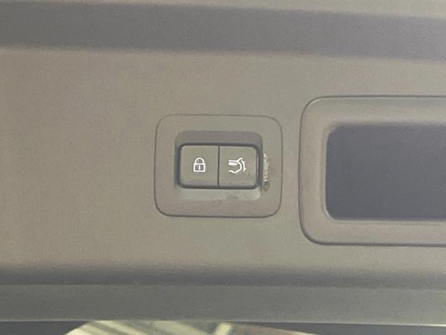 ＣＸ－３０ ２０Ｓ　プロアクティブ　ツーリングセレクション　８．８インチマツダコネクト　全周囲カメラ　衝突軽減　レーダークルーズ　パワーバックドア　シートヒーター　メモリー機能付きパワーシート　ヘッドアップディスプレイ　ＬＥＤヘッド　１８インチアルミ　ＥＴＣ（7枚目）