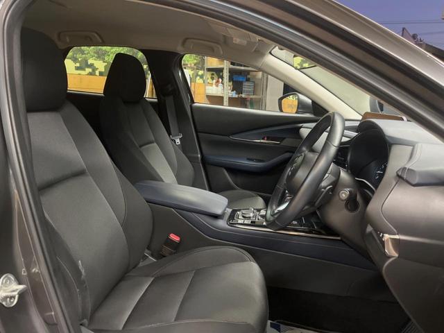 ＣＸ－３０ ２０Ｓ　プロアクティブ　ツーリングセレクション　８．８インチマツダコネクト　全周囲カメラ　衝突軽減　レーダークルーズ　パワーバックドア　シートヒーター　メモリー機能付きパワーシート　ヘッドアップディスプレイ　ＬＥＤヘッド　１８インチアルミ　ＥＴＣ（8枚目）