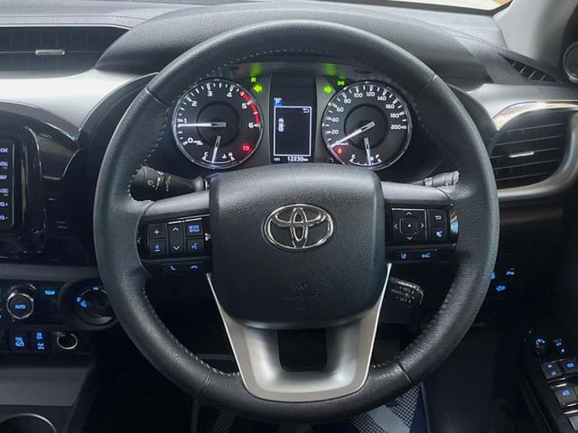 �y�����v�����X�e�A�����O�z�㎿�Ȋv���g�p���邱�ƂŁA��ɂ����������݂ƂĂ��^�]���₷���n���h���ł���