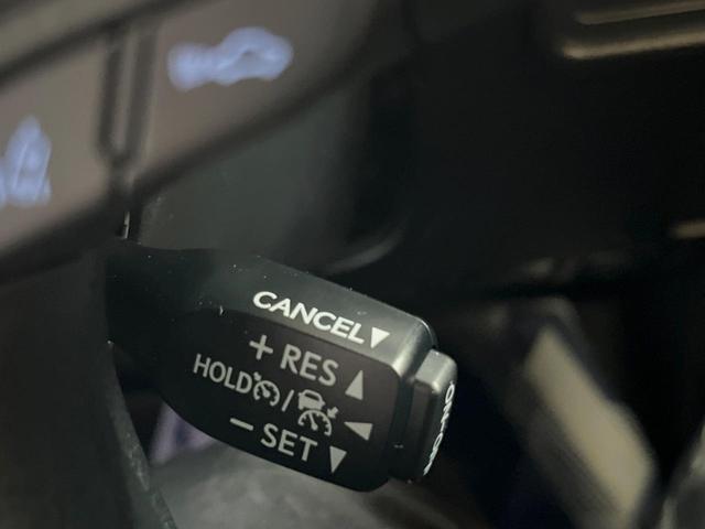 �y���[�_�[�N���[�Y�R���g���[���z�������H�ł̒��������s���y�ɁI�I�����ő��x��ۂN���[�Y�R���g���[�����A�Փˌy���V�X�e���ƘA�g���A�O���̎ԗ������m���ĎԊԂ�ۂ悤�ɑ��x���߂��Ă���܂��I�I