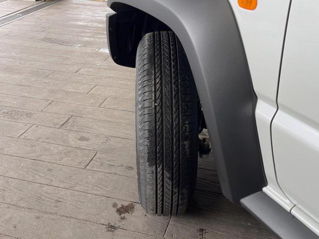 ジムニーシエラ ＪＣ　４ＷＤ　禁煙車　９型大画面ナビ　セーフティーサポート　クルーズコントロール　シートヒーター　ダウンヒルアシスト　ＬＥＤヘッドランプ　ＥＴＣ　オートハイビーム　純正１５インチアルミ　革巻きステアリング（22枚目）