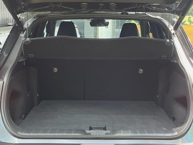 ＬＢＸ リラックス　９．８型ディスプレイオーディオ　全周囲カメラ　レーダークルーズ　禁煙車　パワーバックドア　パワーシート　シートヒーター　ブラインドスポットモニター　ＬＥＤヘッド　黒革シート　ＥＴＣ（11枚目）