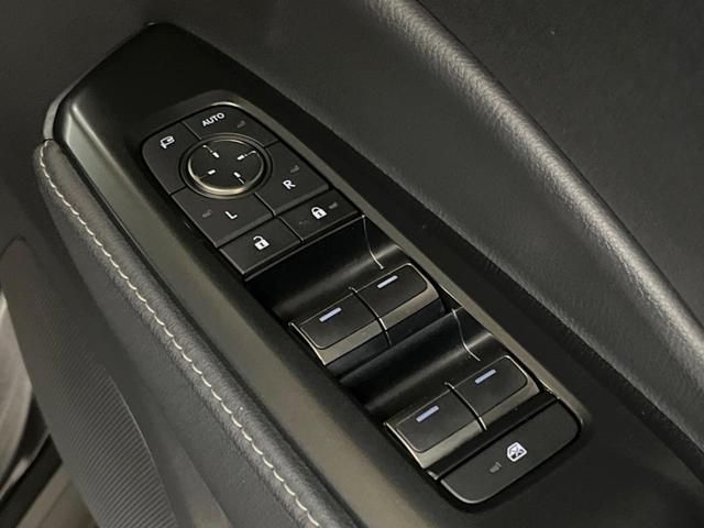 ＬＢＸ リラックス　９．８型ディスプレイオーディオ　全周囲カメラ　レーダークルーズ　禁煙車　パワーバックドア　パワーシート　シートヒーター　ブラインドスポットモニター　ＬＥＤヘッド　黒革シート　ＥＴＣ（29枚目）