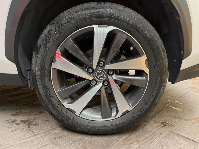 �y�����P�W�C���`�A���~�z�C�[���z�O�ςɃ}�b�`���������A���~�z�C�[���𑕒����Ă���܂��B�e��ЊO�A���~�z�C�[����A�X�^�b�h���X�^�C�����戵�����Ă���܂��B���񂲑��k����������