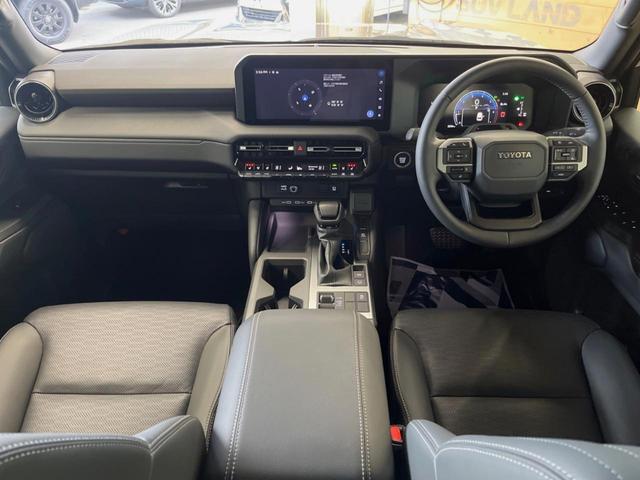 ランドクルーザー２５０ ＶＸ　１２．３インチディスプレイオーディオ　ブラインドスポットモニター　全周囲カメラ　サンルーフ　黒革シート　純正１８インチアルミ　パワーバックドア　レーダークルーズ　デジタルインナーミラー　シートヒーター（2枚目）