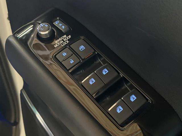 ヴェルファイアハイブリッド エグゼクティブラウンジＺ　モデリスタエアロ　サンルーフ　９インチメーカーナビ　全周囲カメラ　セーフティセンス　レーダークルーズ　両側パワスラ　革シート　フリップダウン　デジタルインナーミラー　シーケンシャルターンランフ　ＥＴＣ（30枚目）