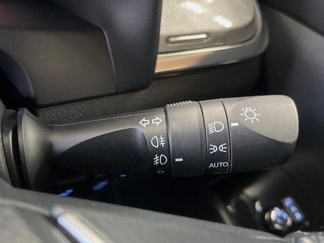 ヴェルファイアハイブリッド エグゼクティブラウンジＺ　モデリスタエアロ　サンルーフ　９インチメーカーナビ　全周囲カメラ　セーフティセンス　レーダークルーズ　両側パワスラ　革シート　フリップダウン　デジタルインナーミラー　シーケンシャルターンランフ　ＥＴＣ（44枚目）