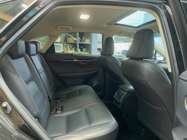 ＮＸ ＮＸ３００　バージョンＬ　サンルーフ　１０．３インチメーカーナビ　サイド・バックカメラ　プリクラッシュセーフティ　レーダークルーズ　黒革シート　シートベンチレーション　三眼ＬＥＤヘッド　１８インチオプションアルミ　スマートキー（32枚目）