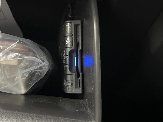 ＣＸ－５ ＸＤ　プロアクティブ　ディーゼル　マツダコネクトナビ　バックカメラ　レーダークルーズ　禁煙車　ブラインドスポットモニター　ＬＥＤヘッド　ＥＴＣ　クリアランスソナー　オートハイビーム　１８インチアルミ　革巻きステアリング（7枚目）