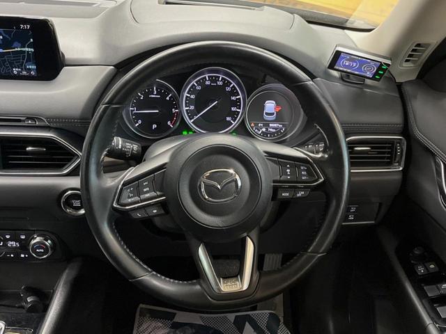 ＣＸ－５ ＸＤ　プロアクティブ　ディーゼル　マツダコネクトナビ　バックカメラ　レーダークルーズ　禁煙車　ブラインドスポットモニター　ＬＥＤヘッド　ＥＴＣ　クリアランスソナー　オートハイビーム　１８インチアルミ　革巻きステアリング（11枚目）