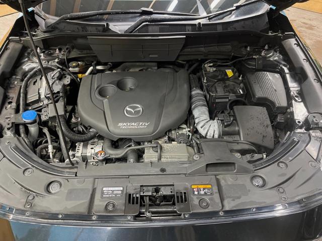 ＣＸ－５ ＸＤ　プロアクティブ　ディーゼル　マツダコネクトナビ　バックカメラ　レーダークルーズ　禁煙車　ブラインドスポットモニター　ＬＥＤヘッド　ＥＴＣ　クリアランスソナー　オートハイビーム　１８インチアルミ　革巻きステアリング（17枚目）