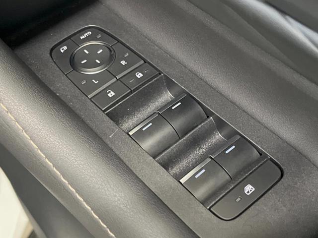 アルファードハイブリッド Z 左右独立ムーンルーフ 14インチディスプレイオーディオ 全周囲カメラ フリップダウン セーフティセンス レーダークルーズ 両側パワスラ ブラインドスポットモニター 合皮シート 18インチアルミ ETC(31枚目)