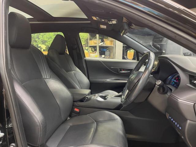 ハリアーハイブリッド Ｚ　レザーパッケージ　調光パノラマルーフ　１２．３インチメーカーナビ　全周囲カメラ　セーフティセンス　レーダークルーズ　ブラインドスポットモニター　黒革シート　ハンズフリーパワーバックドア　シートベンチレーション　ＥＴＣ（8枚目）