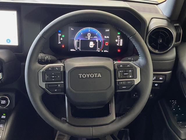 ランドクルーザー２５０ ＶＸ　４ＷＤ　ディーゼル　サンルーフ　１２．３型ディスプレイオーディオ　全周囲カメラ　レーダークルーズ　デジタルインナーミラー　ブラインドスポットモニター　パワーバックドア　シートベンチレーション　ＥＴＣ（14枚目）