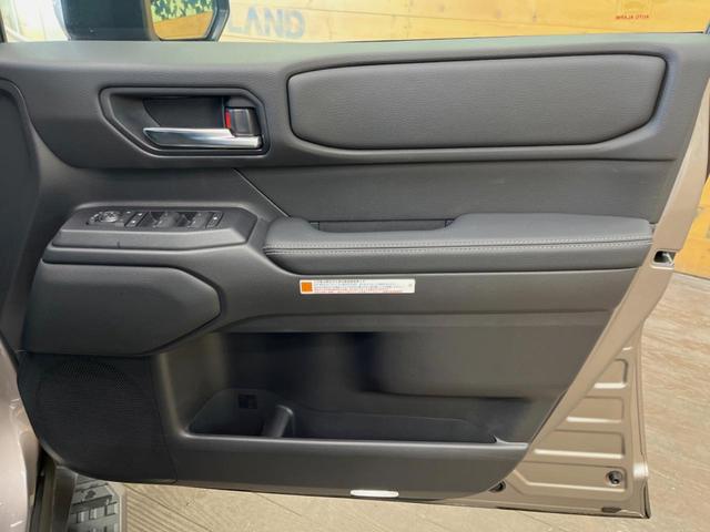 ランドクルーザー２５０ ＶＸ　４ＷＤ　ディーゼル　サンルーフ　１２．３型ディスプレイオーディオ　全周囲カメラ　レーダークルーズ　デジタルインナーミラー　ブラインドスポットモニター　パワーバックドア　シートベンチレーション　ＥＴＣ（31枚目）