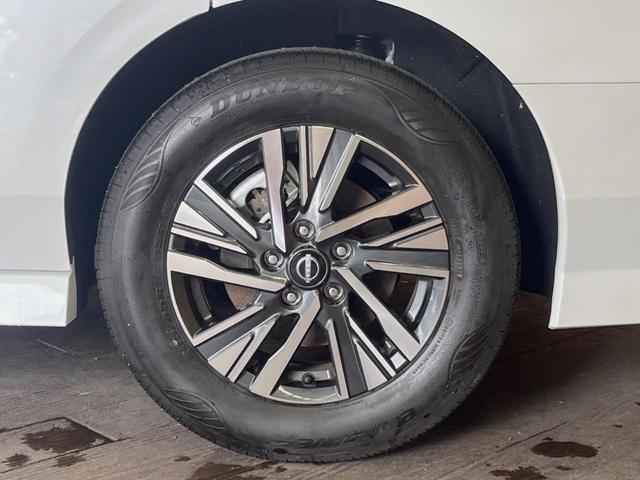 セレナ ハイウェイスターV 12.3型ディスプレイオーディオ 全周囲カメラ プロパイロット 禁煙車 両側電動スライドドア デジタルインナーミラー LEDヘッド ETC クリアランスソナー 16インチアルミ 革巻きステアリング(25枚目)