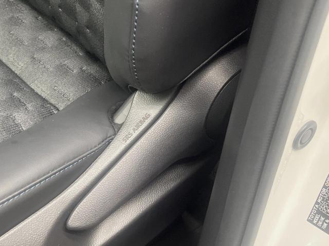 ヴォクシー S-Z 10.5インチディスプレイオーディオ バックカメラ セーフティセンス レーダークルーズ 両側パワスラ ハーフレザーシート 純正17インチアルミ シートヒーター フリップダウン LEDヘッド ETC(23枚目)