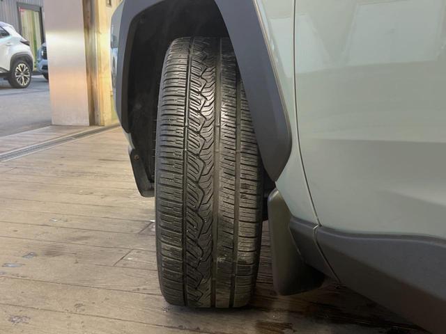 ＲＡＶ４ アドベンチャー　ＢＩＧ－Ｘ９インチナビ　セーフティセンス　ブラインドスポットモニター　バックカメラ　合皮シート　パワーシート　純正１９インチアルミ　ＬＥＤヘッド　デュアルオートエアコン　ダウンヒルアシスト　ＥＴＣ（24枚目）