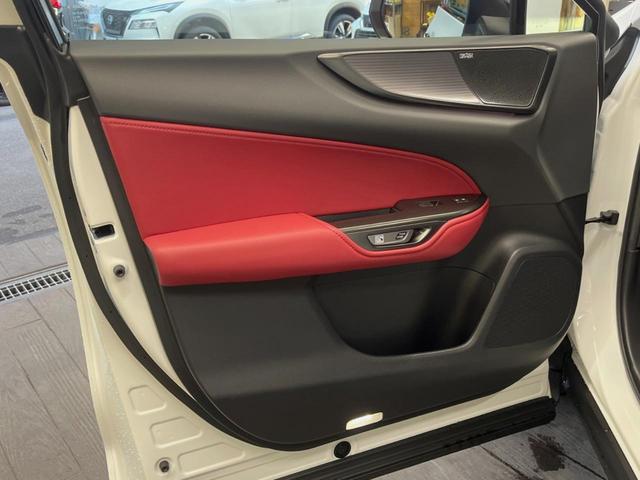 NX NX350h Fスポーツ 14インチディスプレイオーディオ 全周囲カメラ マークレビンソン プリクラッシュセーフティ レーダークルーズ デジタルインナーミラー ブラインドスポットモニター 赤革シート LEDヘッド パワーシート(23枚目)