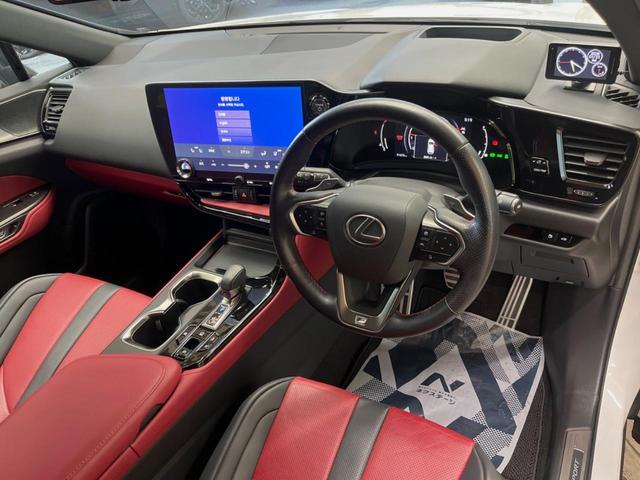 NX NX350h Fスポーツ 14インチディスプレイオーディオ 全周囲カメラ マークレビンソン プリクラッシュセーフティ レーダークルーズ デジタルインナーミラー ブラインドスポットモニター 赤革シート LEDヘッド パワーシート(32枚目)