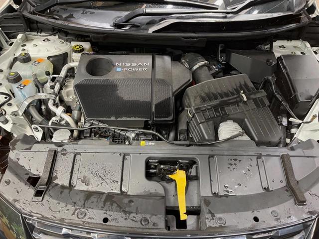 エクストレイル G e-4ORCE 12.3インチディスプレイ 全周囲カメラ プロパイロット インテリジェントエマージェンシーブレーキ デジタルインナーミラー 茶革シート ブラインドスポットモニター ハンズフリーパワーバックドア ETC(18枚目)