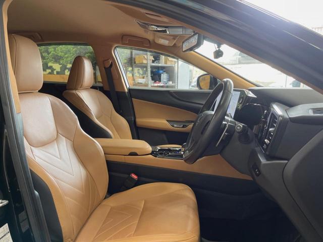 ＮＸ ＮＸ３５０ｈ　バージョンＬ　１４インチディスプレイオーディオ　全周囲カメラ　プリクラッシュセーフティ　レーダークルーズ　ブラインドスポットモニター　茶革シート　デジタルインナーミラー　全席シートヒーター　三眼ＬＥＤヘッド　ＥＴＣ（9枚目）
