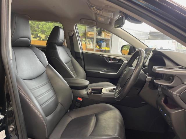 �y���烌�U�[�V�[�g�z����̂ӂ���肪�e�ՂŃ����e�i���X�����ȒP�ȁA�@�\���ɗD��鍇����v���̗p�����㎿�ȃV�[�g�ł��B����S�n���悭�A���������ӂ��S�n�ǂ��ԓ���Ԃ����o���Ă���܂��B