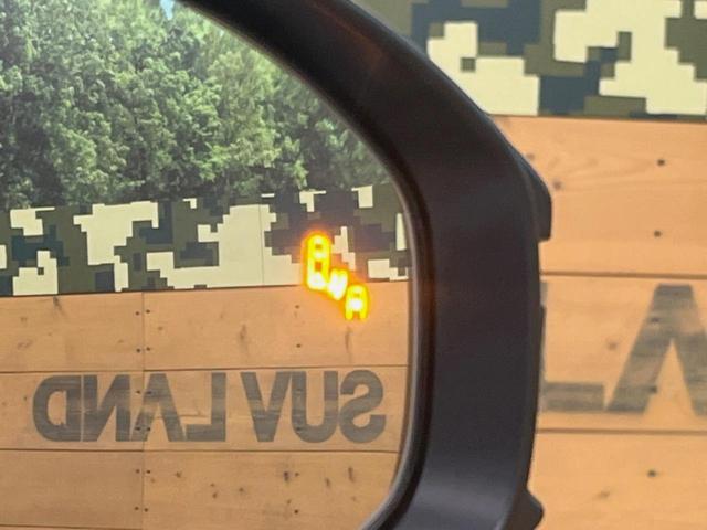 カローラクロス ハイブリッド　Ｚ　パノラマルーフ　１０．５インチディスプレイオーディオ　全周囲カメラ　セーフティセンス　レーダークルーズ　ブラインドスポットモニター　ハーフレザーシート　ハンズフリーパワーバックドア　１８インチアルミ（7枚目）