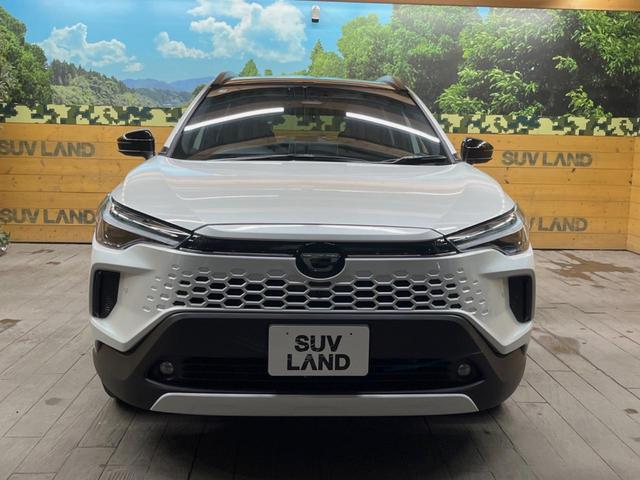 カローラクロス ハイブリッド　Ｚ　パノラマルーフ　１０．５インチディスプレイオーディオ　全周囲カメラ　セーフティセンス　レーダークルーズ　ブラインドスポットモニター　ハーフレザーシート　ハンズフリーパワーバックドア　１８インチアルミ（14枚目）