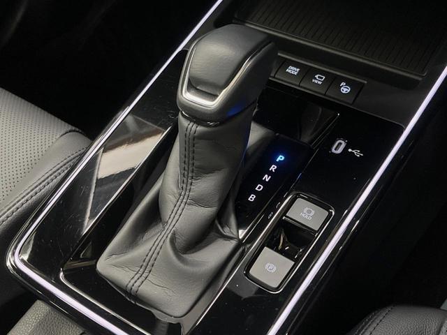 カローラクロス ハイブリッド　Ｚ　パノラマルーフ　１０．５インチディスプレイオーディオ　全周囲カメラ　セーフティセンス　レーダークルーズ　ブラインドスポットモニター　ハーフレザーシート　ハンズフリーパワーバックドア　１８インチアルミ（44枚目）