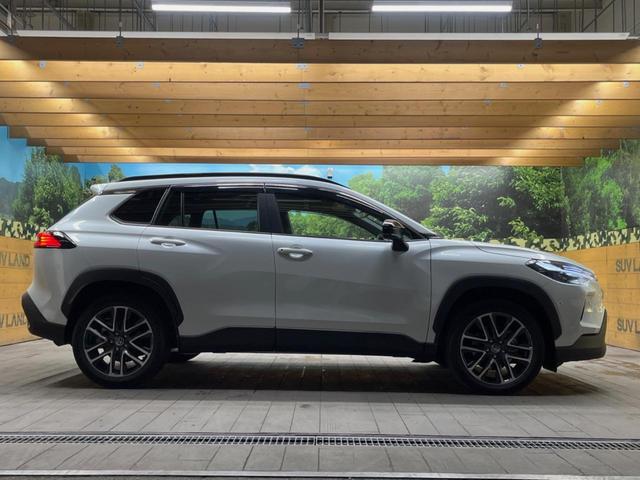 カローラクロス ハイブリッド　Ｚ　パノラマルーフ　１０．５インチディスプレイオーディオ　全周囲カメラ　セーフティセンス　レーダークルーズ　ブラインドスポットモニター　ハーフレザーシート　ハンズフリーパワーバックドア　１８インチアルミ（49枚目）