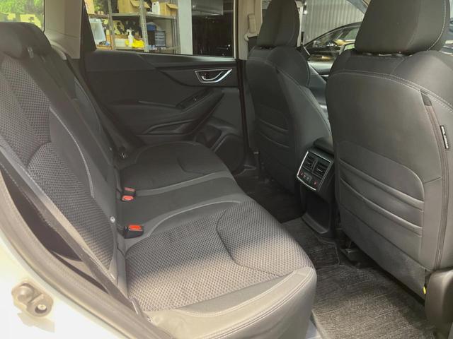 フォレスター プレミアム　純正ビルトインナビ　フロント・サイド・バックカメラ　アイサイトコアテクノロジー　レーダークルーズ　ハーフレザーシート　メモリー機能付きパワーシート　全席シートヒーター　デジタルインナーミラー　ＥＴＣ（32枚目）