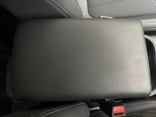 フォレスター プレミアム　純正ビルトインナビ　フロント・サイド・バックカメラ　アイサイトコアテクノロジー　レーダークルーズ　ハーフレザーシート　メモリー機能付きパワーシート　全席シートヒーター　デジタルインナーミラー　ＥＴＣ（42枚目）